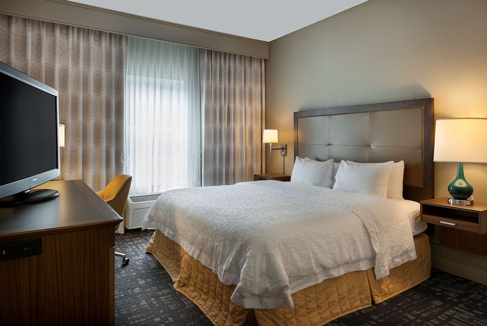 Hampton Inn & Suites Charlotte Pineville - photo 11