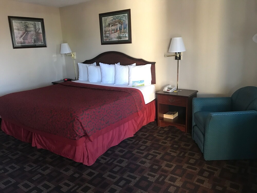 Days Inn Oklahoma City West - photo 5