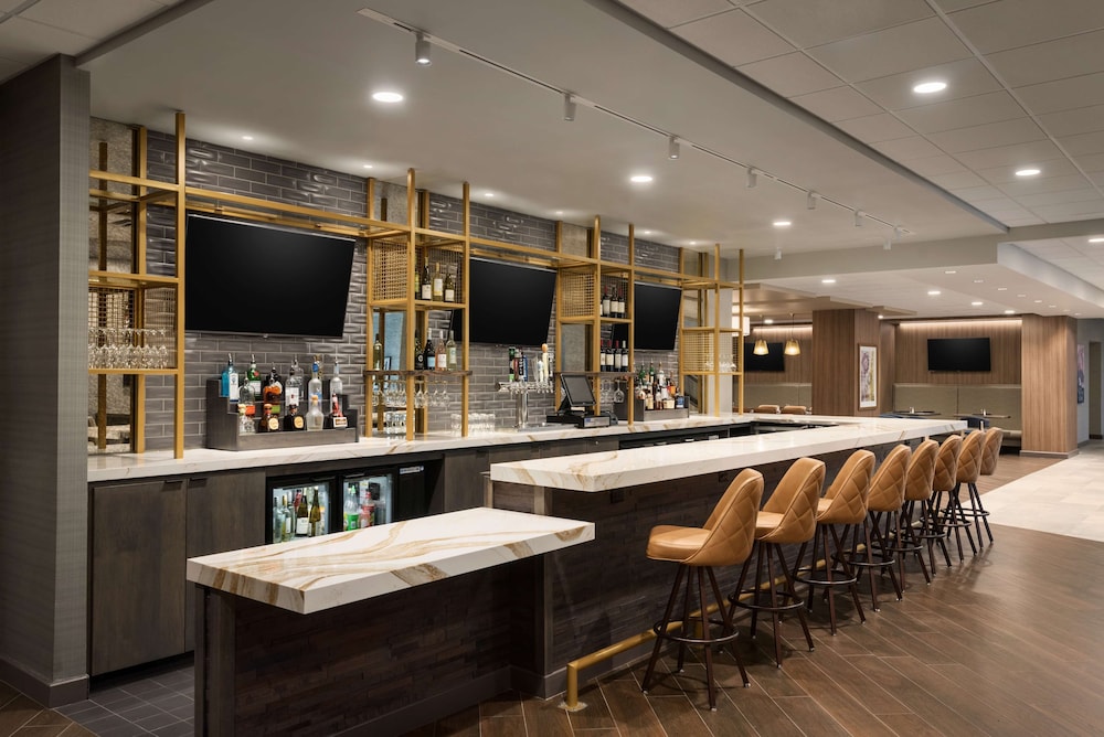 DoubleTree by Hilton St. Paul East - photo 41
