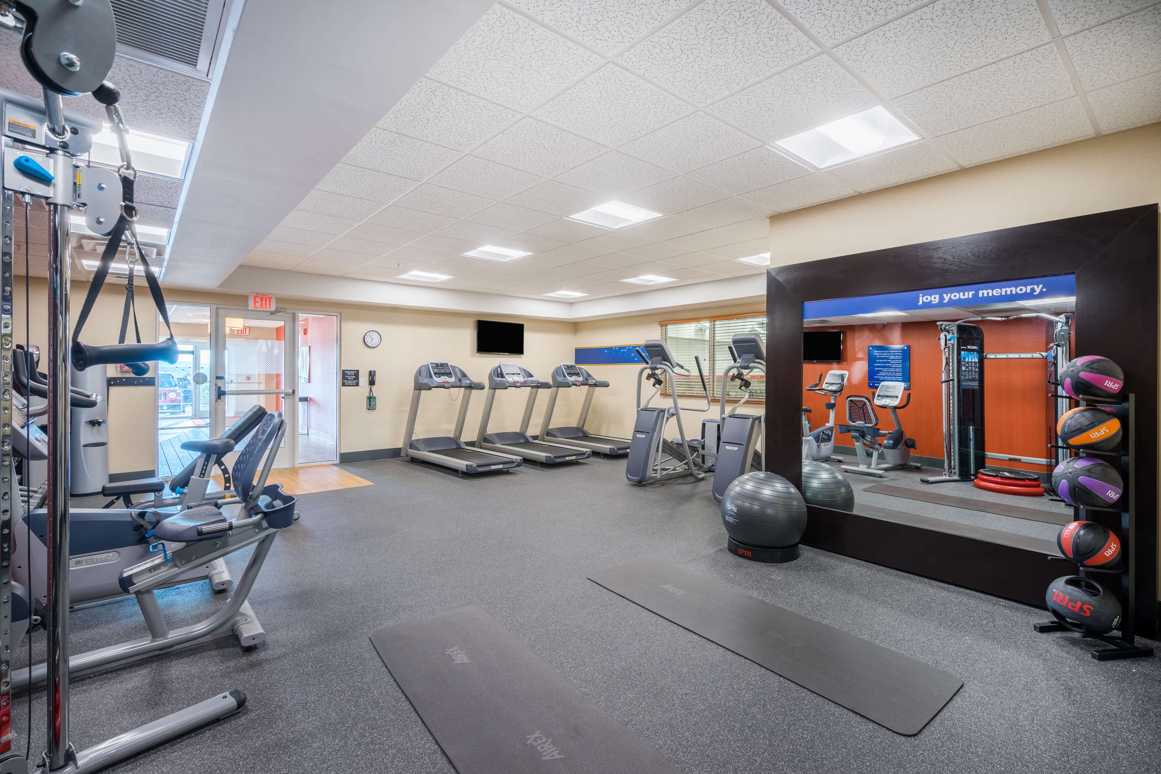 Hampton Inn Oxford - photo 11