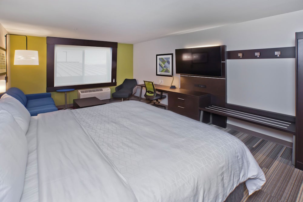 Holiday Inn Express and Suites Green River - photo 17