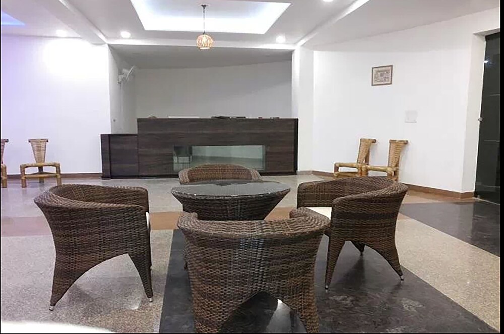 OYO 24081 Hotel Lata Palace & Resort — Agra — photo 4