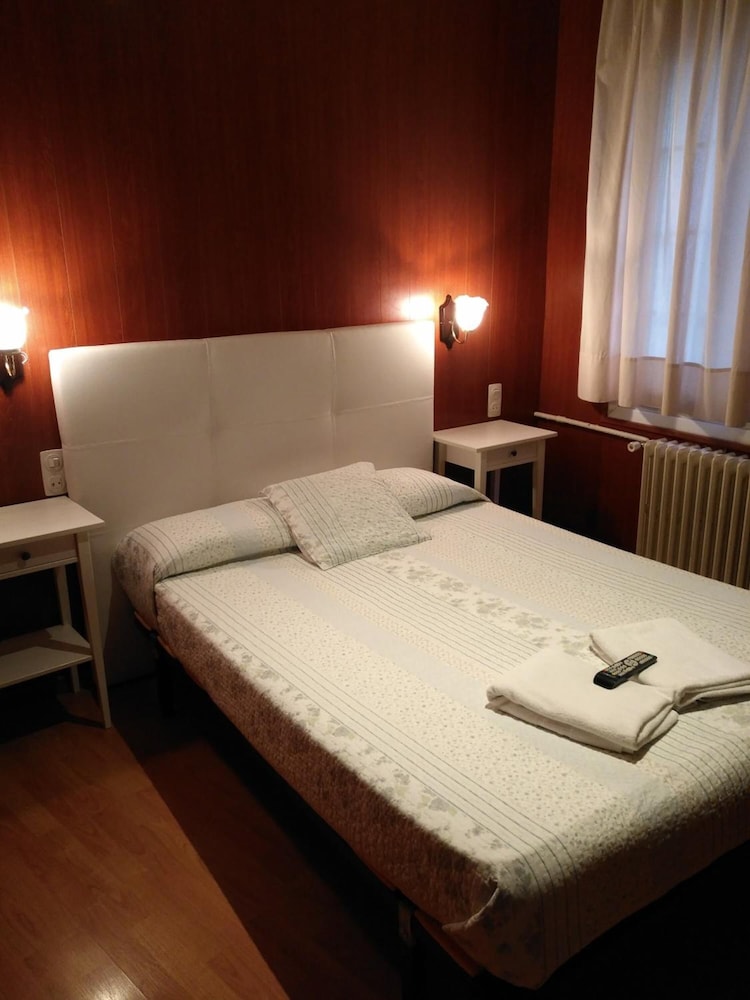 Hostal Porta De Nuria 4948002 — Ribes De Freser