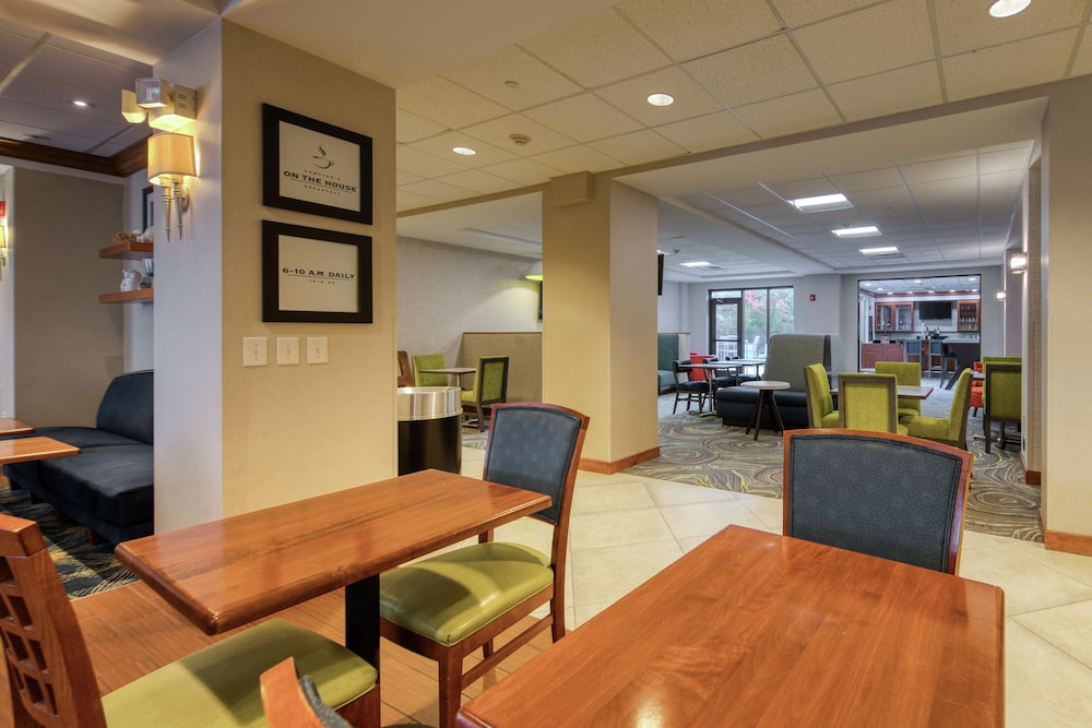 Hampton Inn Wilmington University Area Smith Creek Station - photo 13