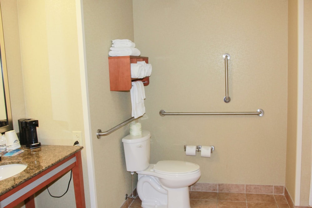 Hampton Inn & Suites Radcliff Fort Knox - photo 51