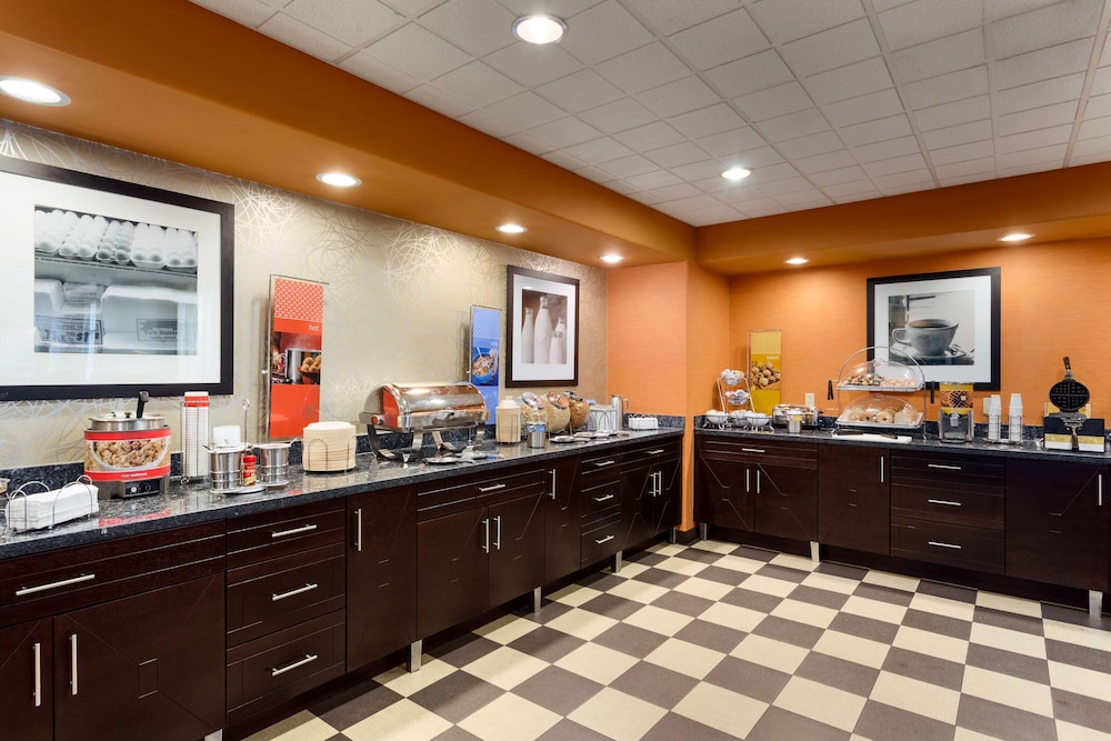 Hampton Inn & Suites Pharr - photo 16