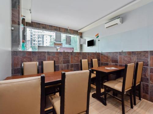 OYO 19615 Flagship Art Hotels