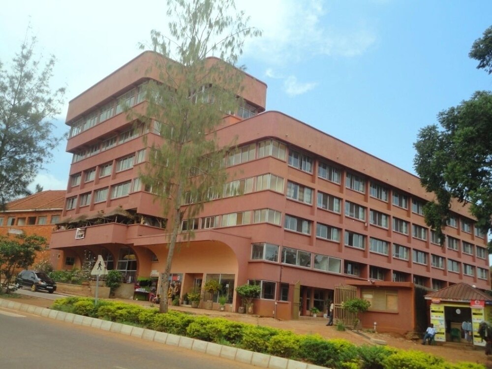 Entebbe Flight Motel - carbon neutral hotel in Entebbe