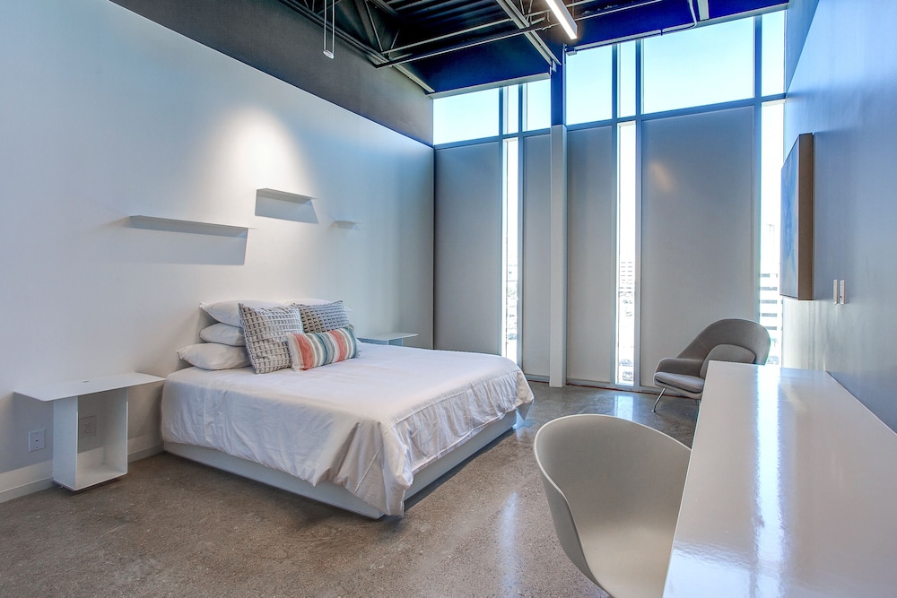 Hotel Revel - photo 13