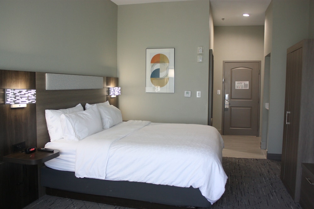 Holiday Inn Express Hotel & Suites Shamrock North by IHG - photo 25