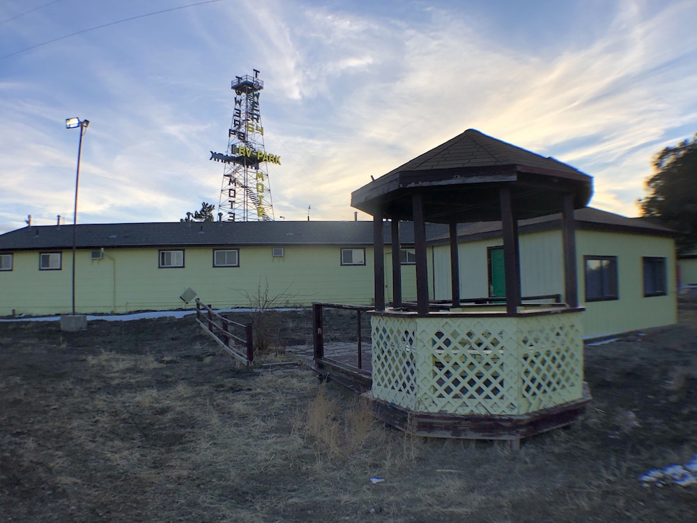 Tower 64 Motel & RV - photo 126