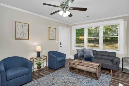 Margrave Retreat Unit A 2BR — 4-Star Luxury Hotel in Columbia, United States