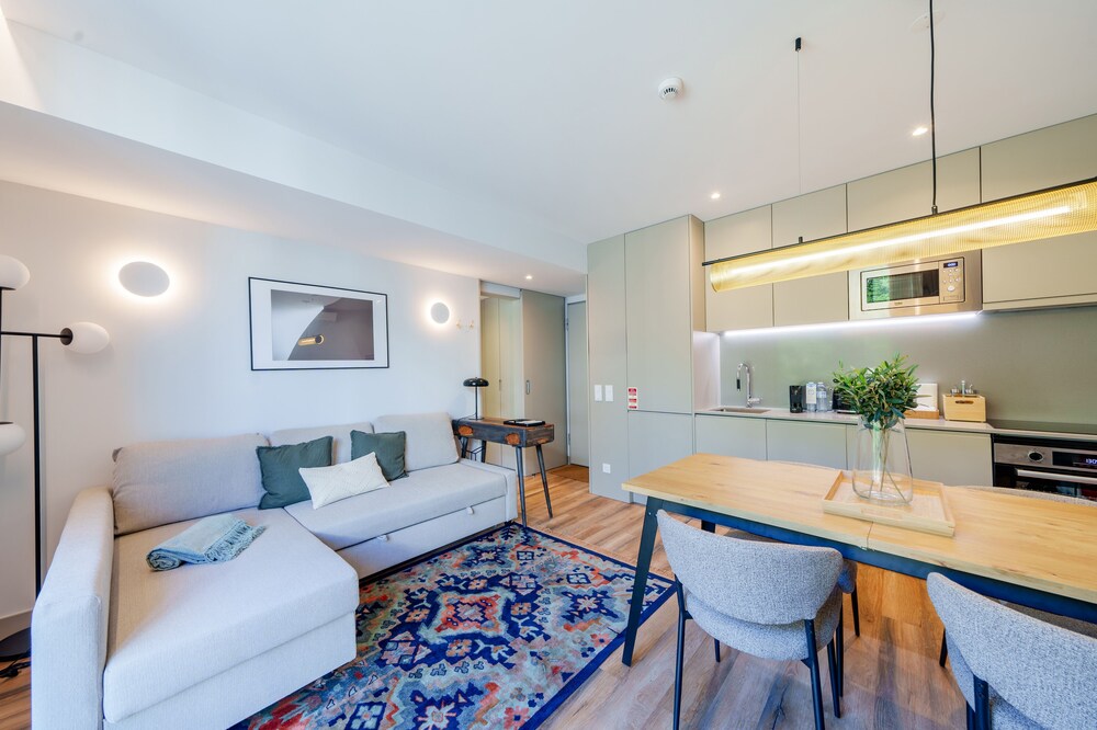 Feel Porto Firmeza Coworking & Flats — 4-Star Luxury Hotel in Porto, Portugal