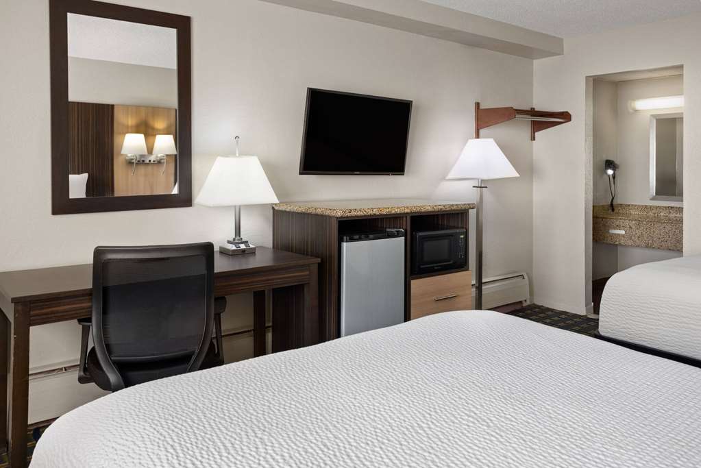 Days Inn by Wyndham Tonawanda Buffalo - photo 19