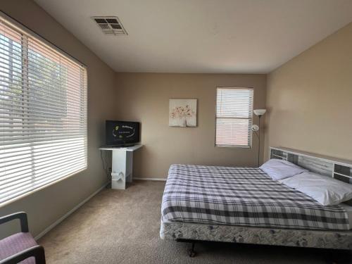 Goodyear 2 Story Room 2 — hotel in Goodyear