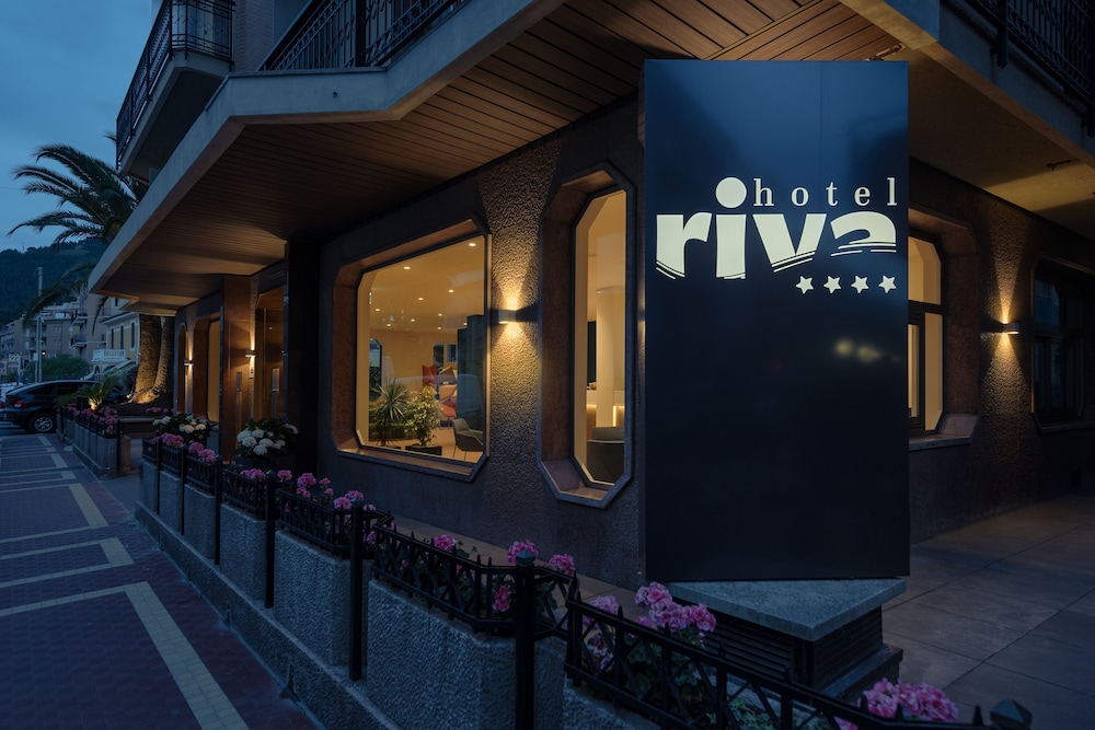 Hotel Riva — hotel in Alassio