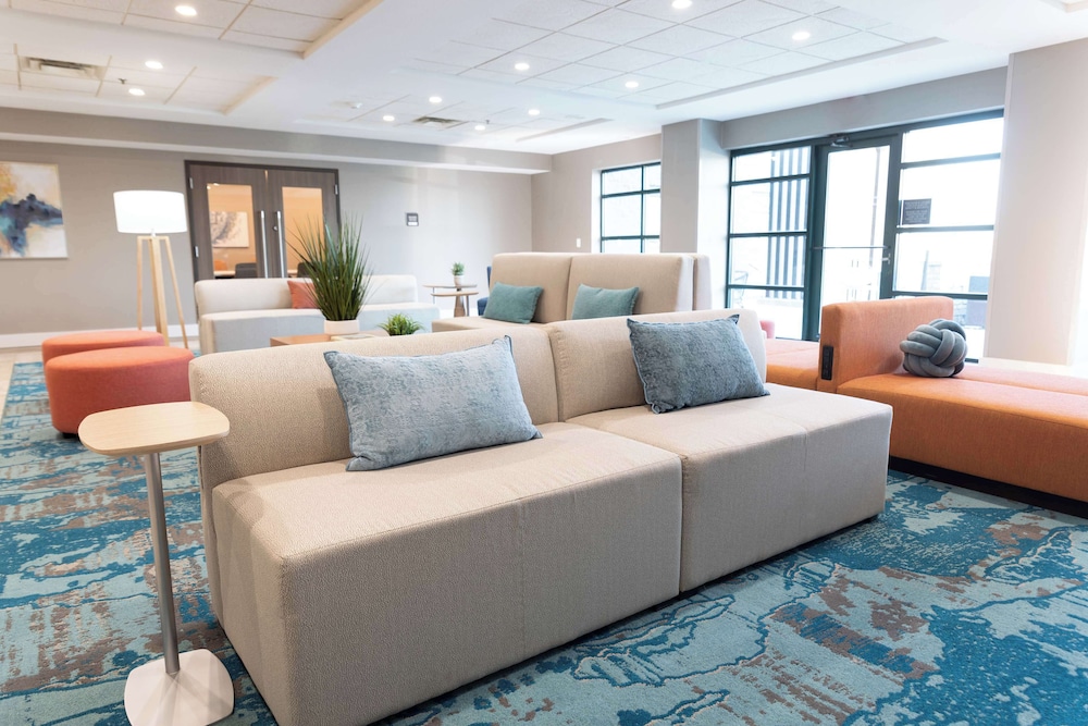 Hilton Garden Inn Des Moines Airport - photo 3