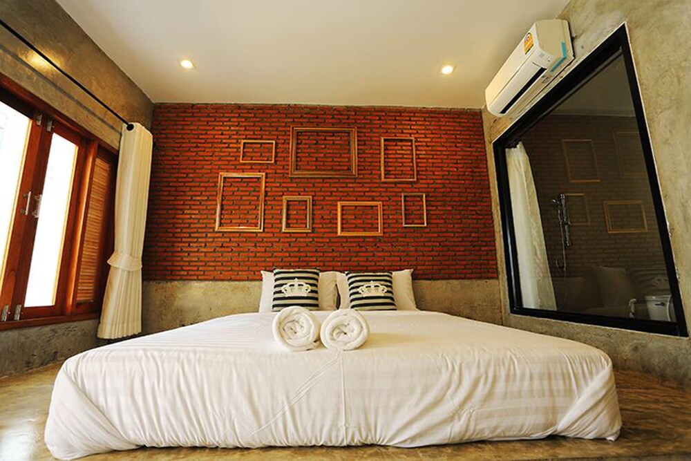 Baan Rin Ruk — Ban Ko Lan — photo 4