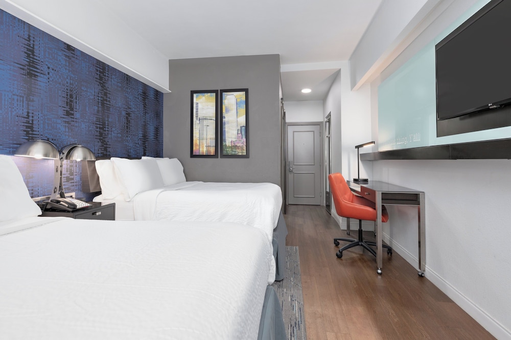 Holiday Inn Express Dallas Downtown - photo 28