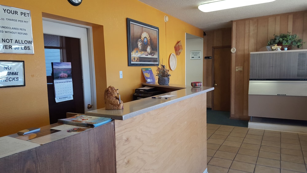 Budget Host Raton - photo 2