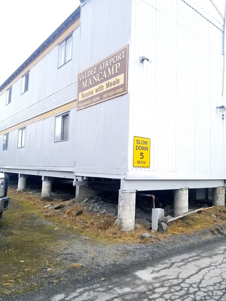 Valdez Airport Mancamp Hotel - photo 20