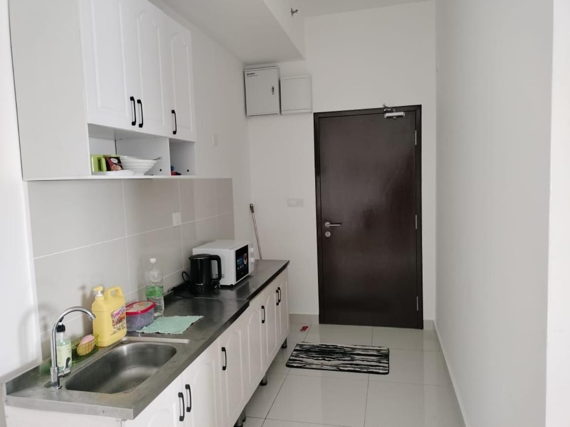 E Zara Homestay — 4-Star Luxury Hotel in Shah Alam, Malaysia