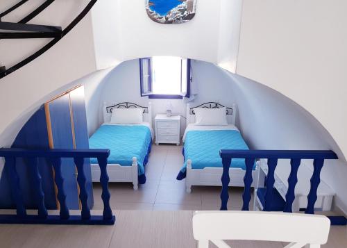 White & Blue Suites — Unknown City — photo 3