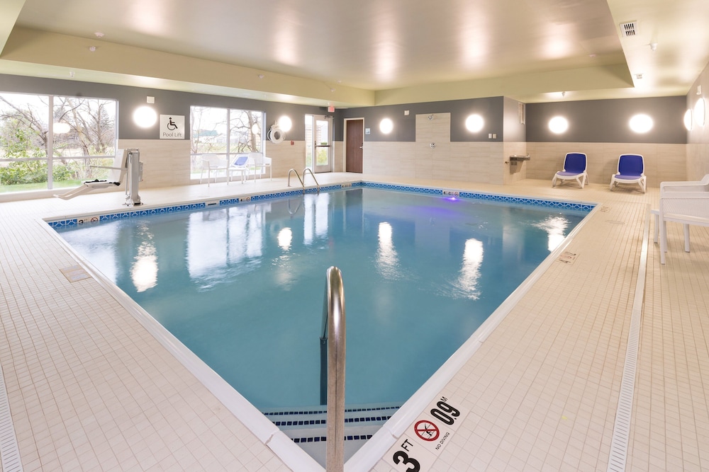 Holiday Inn Express & Suites Auburn - photo 16