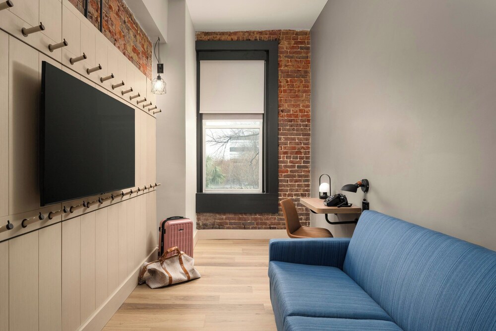 Moxy Columbia Downtown - photo 10