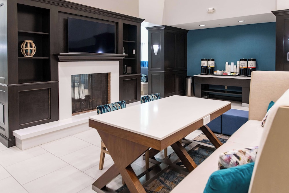 Hampton Inn & Suites Effingham - photo 5