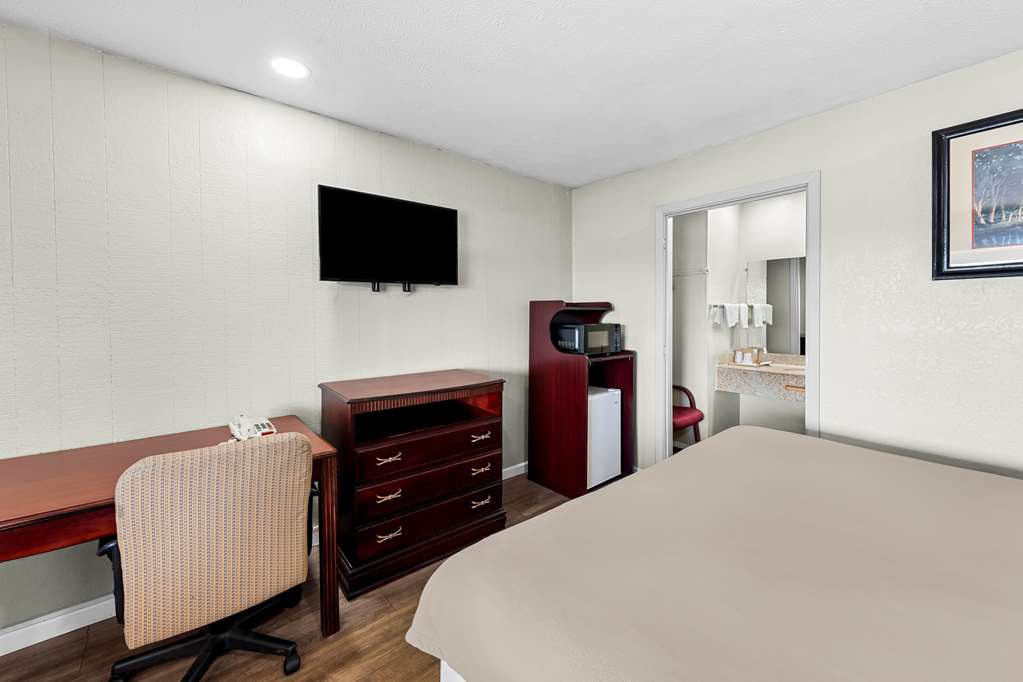 Americas Best Value Inn Marion OH - photo 14