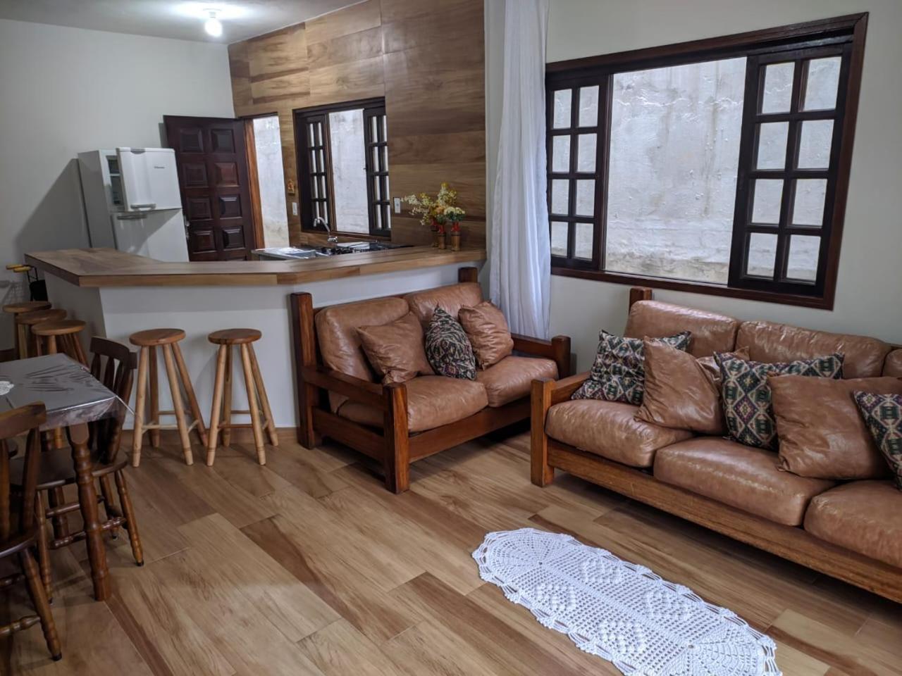 Linda acomodação a poucos metros da praia in Caraguatatuba, Brasil