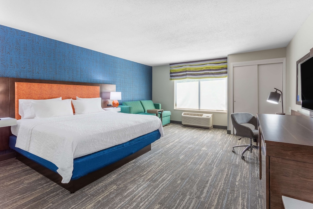 Hampton Inn Sioux Falls - photo 16
