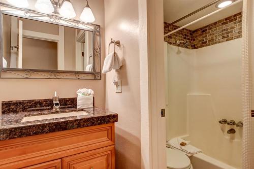 Peak 8 Village E40 - photo 15