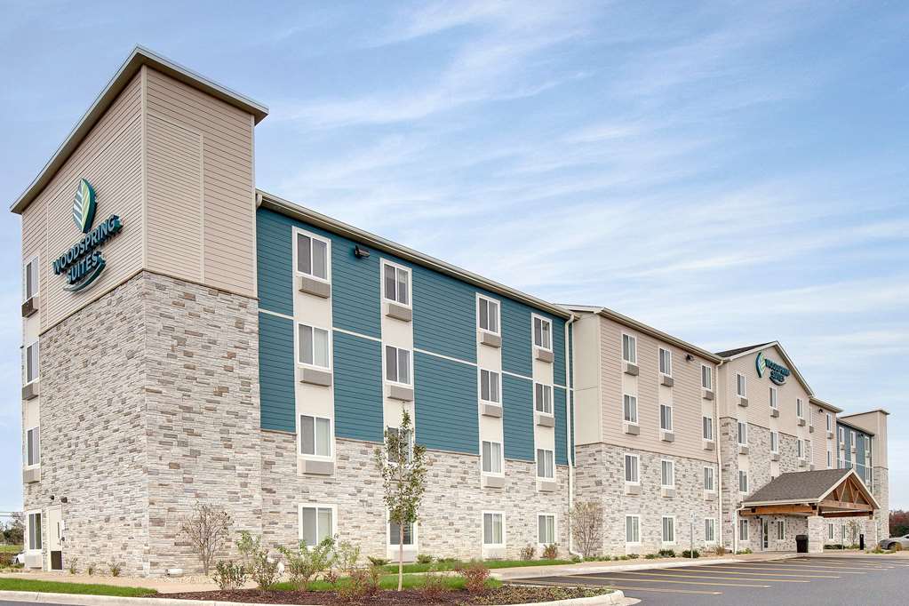 WoodSpring Suites Carol Stream Chicago - photo 2
