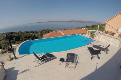 Holiday house with private pool Mokalo — 4-Star Luxury Hotel in Orebic, Croatia