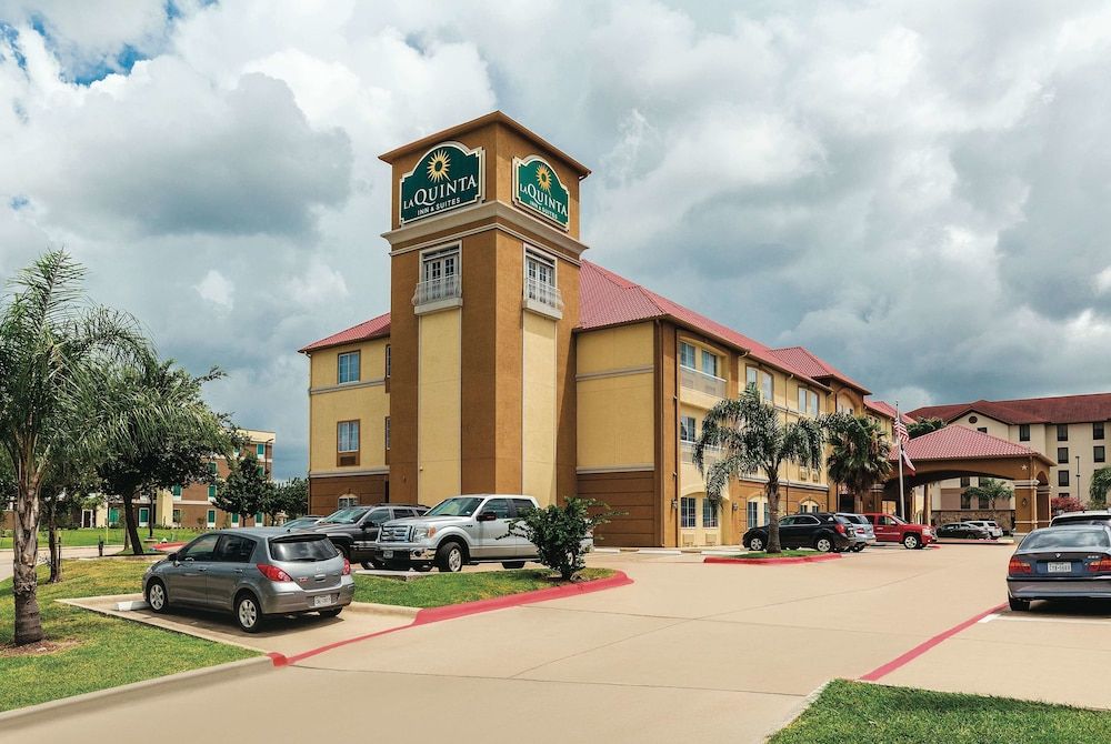 La Quinta Inn & Suites by Wyndham Houston Clear Lake NASA - photo 8