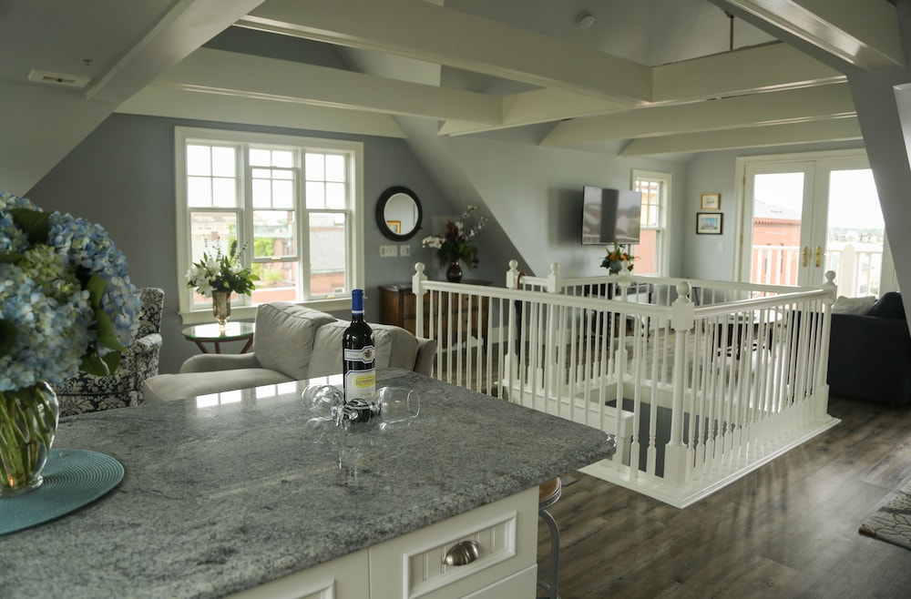 Almondy Inn - photo 80