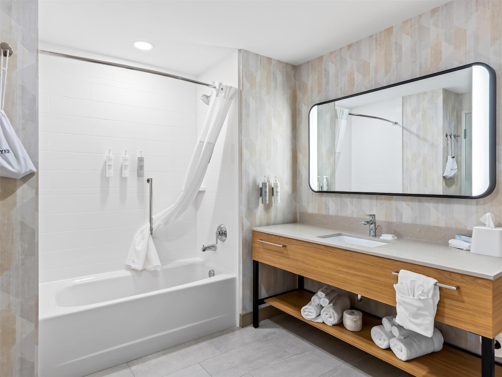 Hampton Inn by Hilton St Ignace Lakefront Mackinac - photo 25