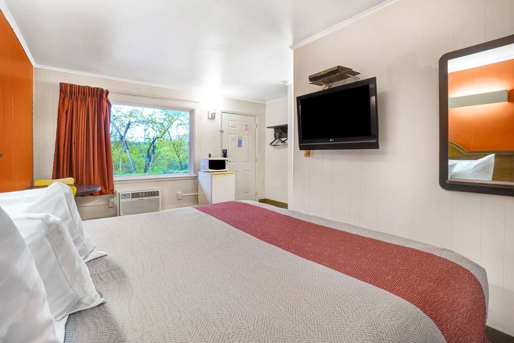Motel6 Ilion NY - photo 10