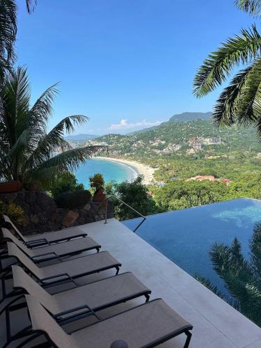 El Tular 002 2 bedroom villa 7 mins walk from La Ropa beach — 4-Star Luxury Hotel in Ixtapa-Zihuatanejo, Mexico