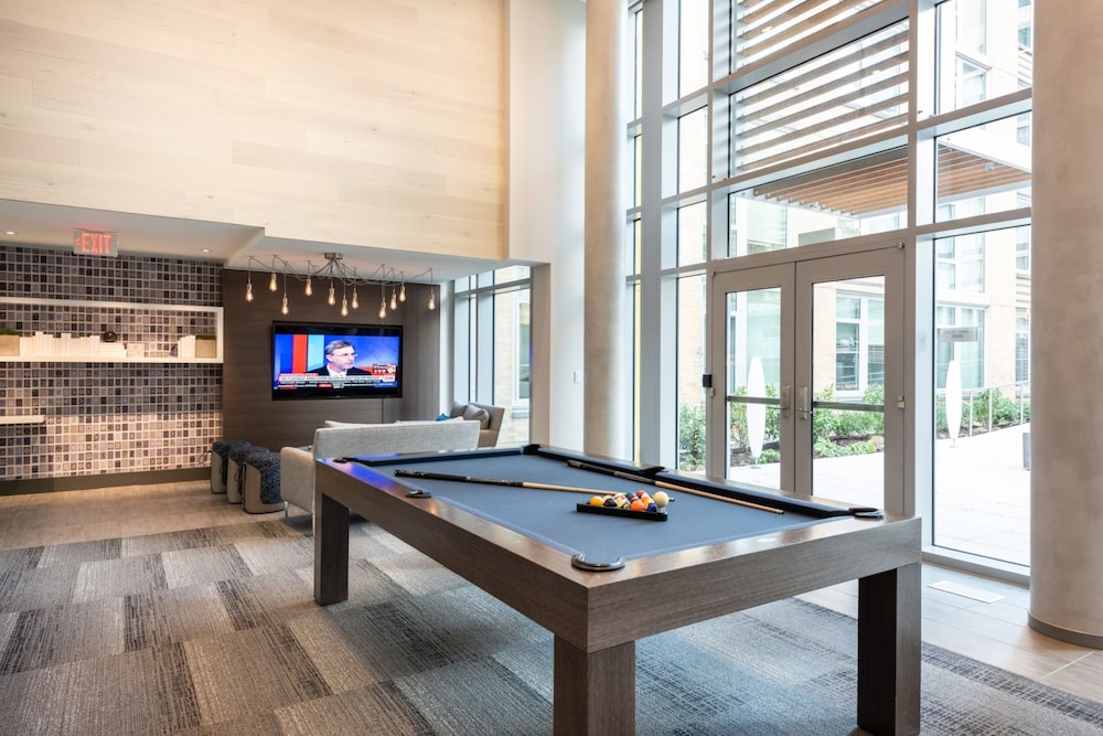Global Luxury Suites Crystal City - photo 116