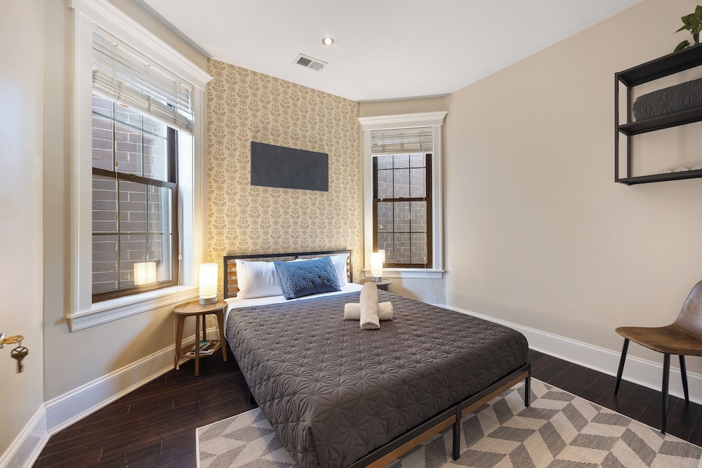 Wrigleyville Suites - last minute hotel in Chicago