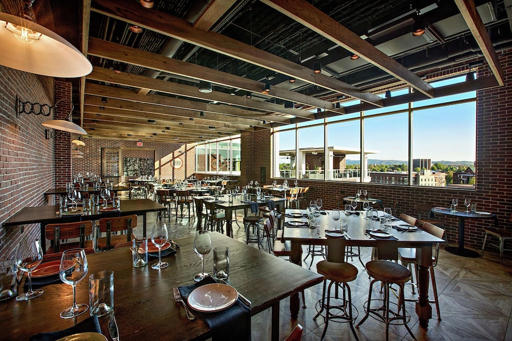 Embassy Suites by Hilton Greenville Downtown Riverplace - photo 27