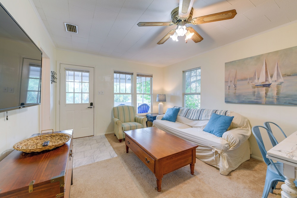 Panama City Home with Beach Gear and 2 Bikes — 4-Star Luxury Hotel in Panama, United States