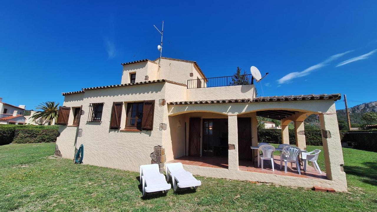 Bell Racó 33 in Unknown City, Spain