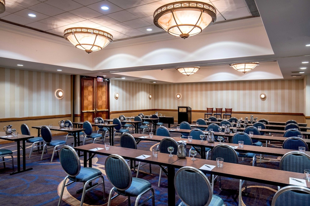 Sheraton Pentagon City Hotel - photo 43