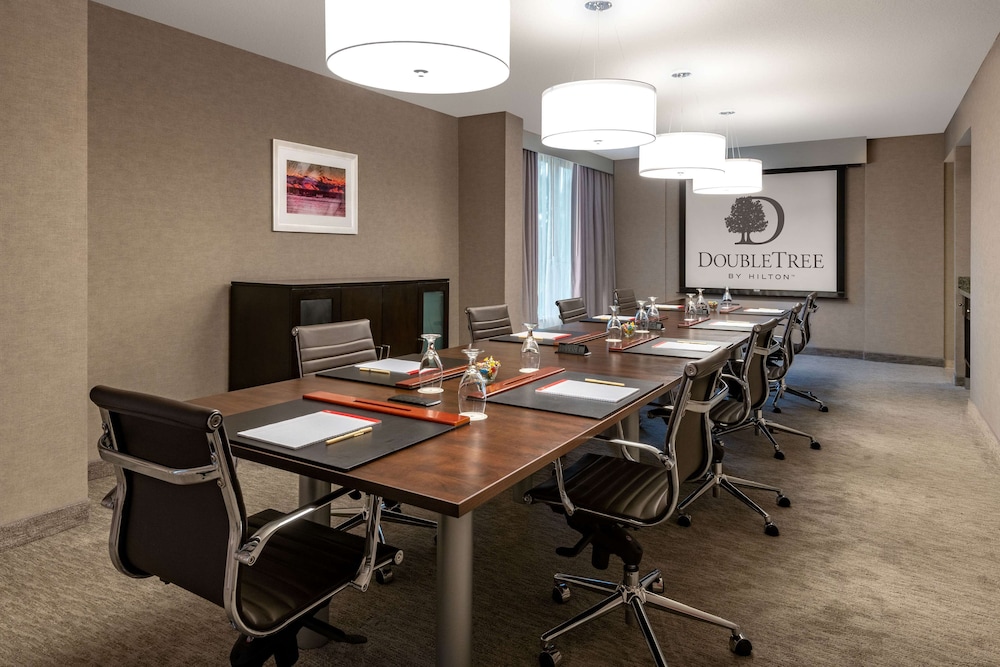 DoubleTree by Hilton Denver Aurora - photo 30