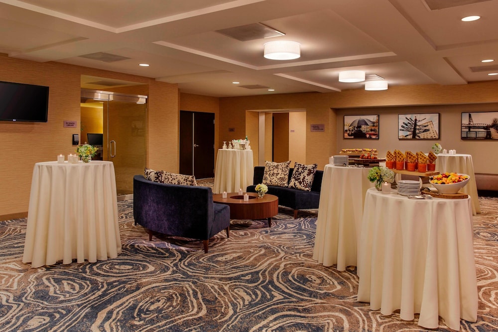 Courtyard by Marriott Portland City Center - photo 47