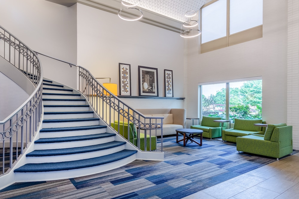 Holiday Inn Express Hotel & Suites Chicago Midway Airport by IHG - featured photo